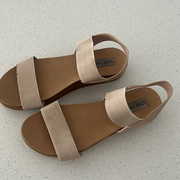 Steve Madden platform sandals - Picture 3 of 4